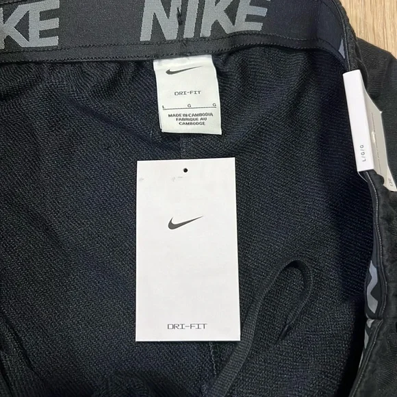Nike DRI - FIT Black Sweatpants with Tapered Fit - US Men's Large - Picture 2 of 13